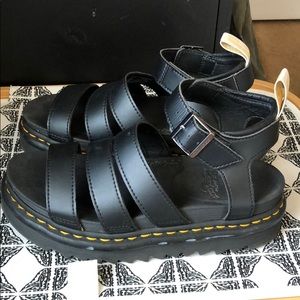 Platform Dr. Martens Sandals